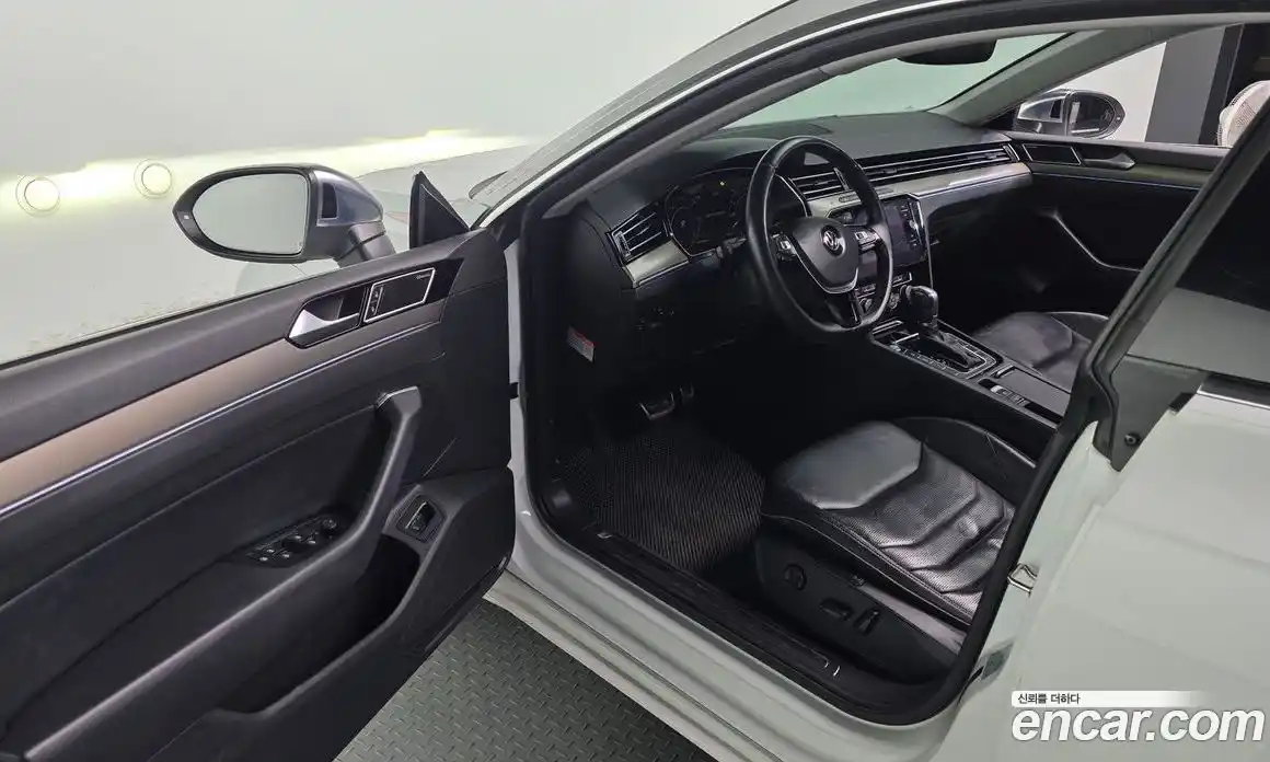 Volkswagen Arteon 2019 2.0 Автомат в Москве № 199287, фото 3