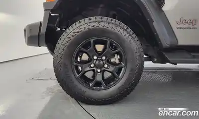 Jeep Wrangler 2023 2.0 Автомат в Москве № 199417, миниатюра 3