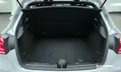 Mercedes-Benz A-Class 2023 2.0 Автомат в Москве № 203499, миниатюра 3