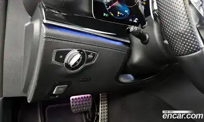 Mercedes-Benz AMG GT 2021 3.0 Автомат в Москве № 206620, миниатюра 7