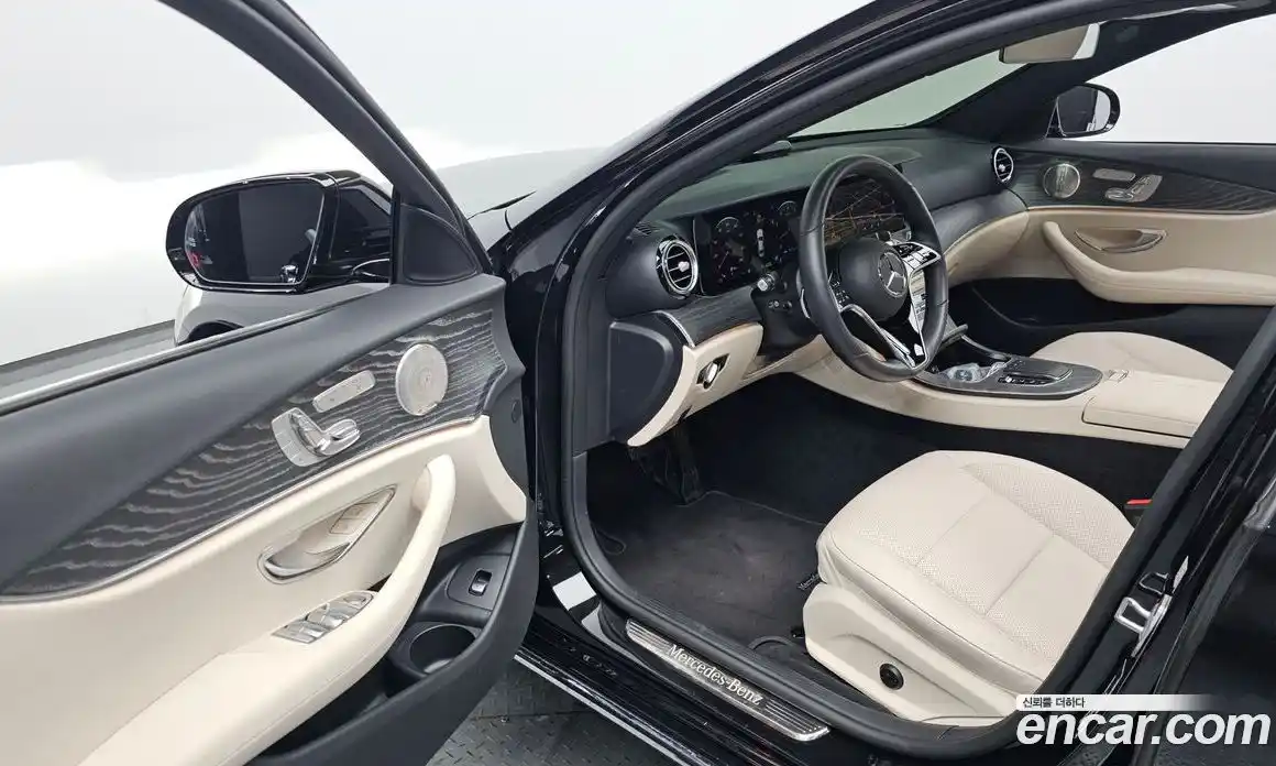 Mercedes-Benz E-Class 2023 2.0 Автомат в Москве № 206839, фото 11