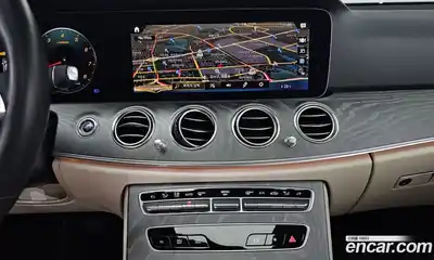 Mercedes-Benz E-Class 2023 2.0 Автомат в Москве № 206839, миниатюра 12