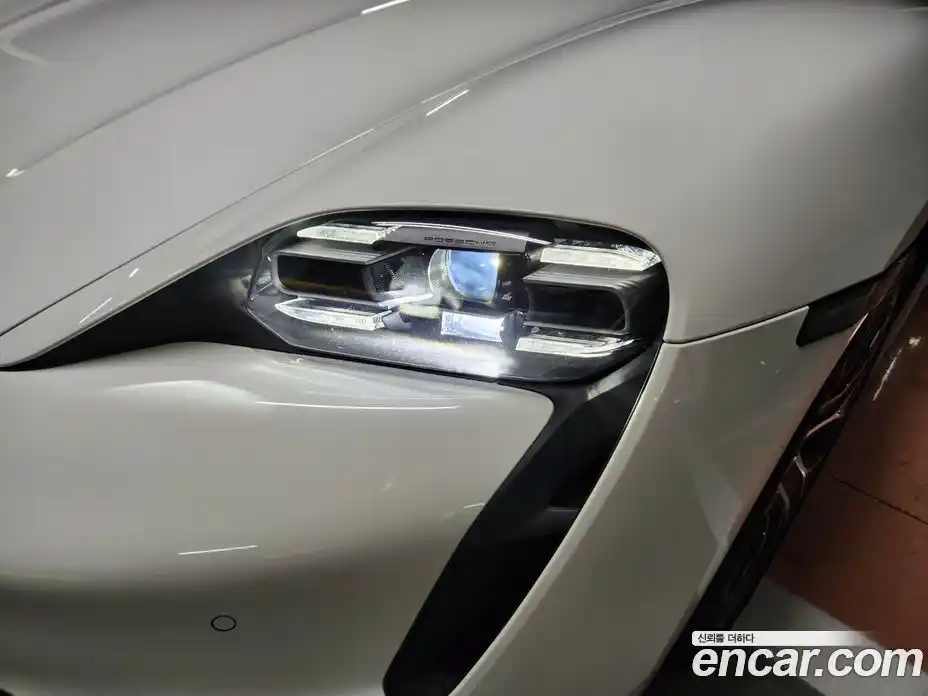 Porsche Taycan 2023 0.1 Автомат в Москве № 209200, фото 12