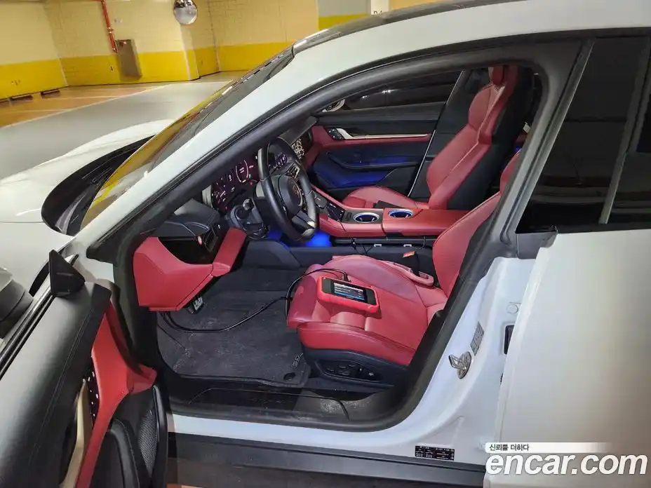 Porsche Taycan 2023 0.1 Автомат в Москве № 209200, фото 13