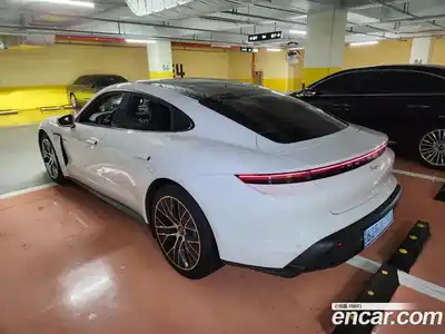 Porsche Taycan 2023 0.1 Автомат в Москве № 209200, миниатюра 4