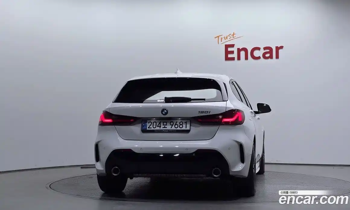 BMW 1-Series 2024 2.0 Автомат в Москве № 210273, фото 10