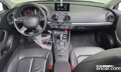 Audi A3 2015 1.6 Автомат в Москве № 212555, миниатюра 11