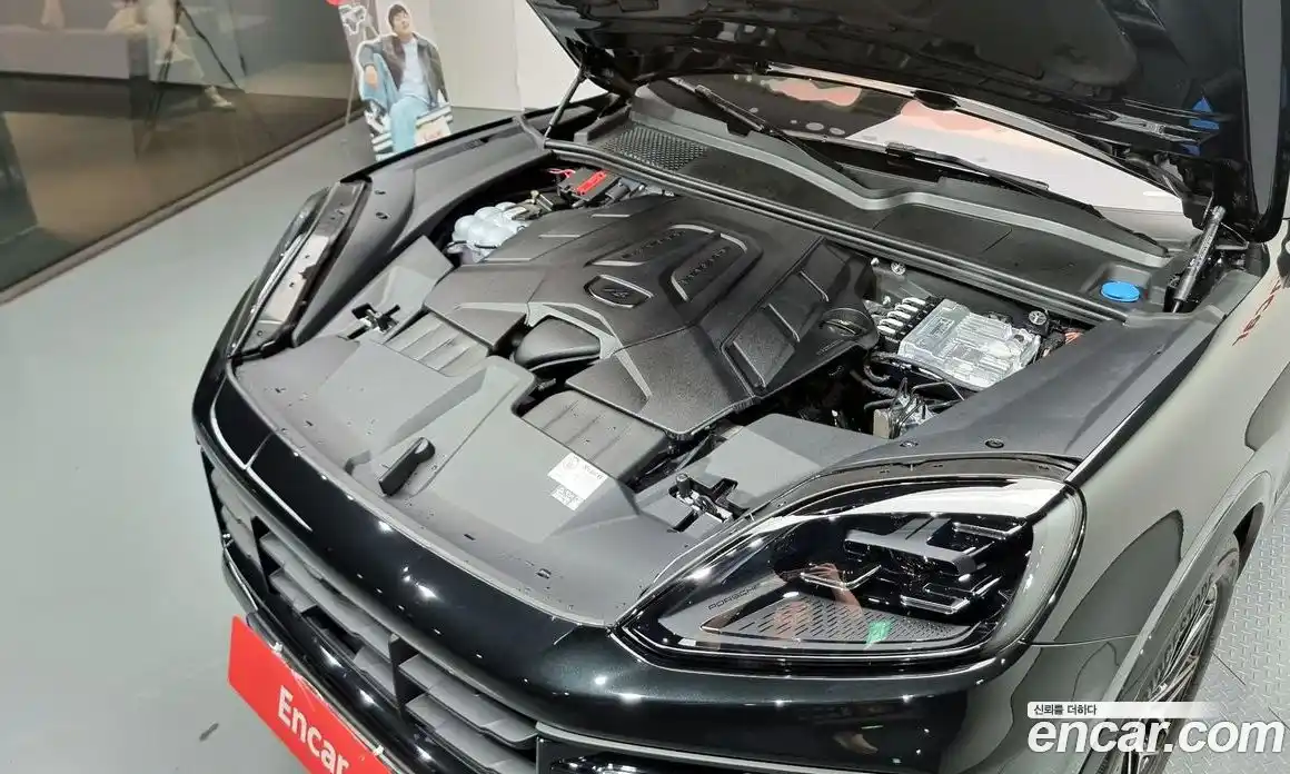 Porsche Cayenne 2024 3.0 Автомат в Москве № 212910, фото 9