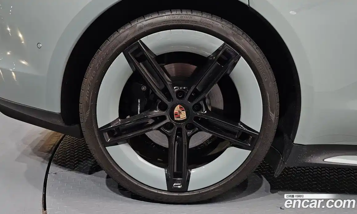 Porsche Taycan 2025 0.1 Автомат в Москве № 212951, фото 8