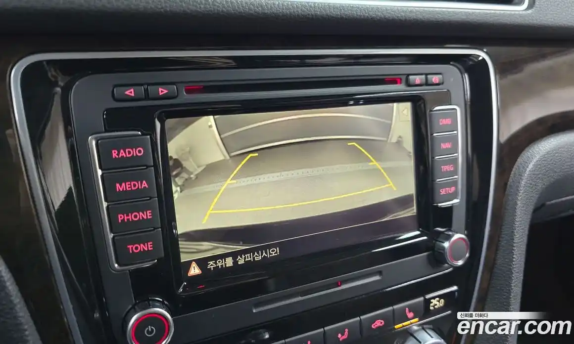 Volkswagen Passat 2015 2.0 Автомат в Москве № 214932, фото 14