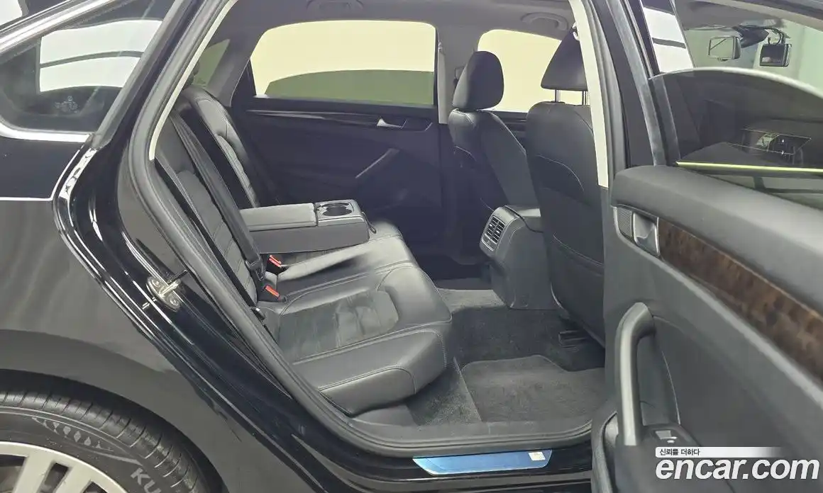 Volkswagen Passat 2015 2.0 Автомат в Москве № 214932, фото 16