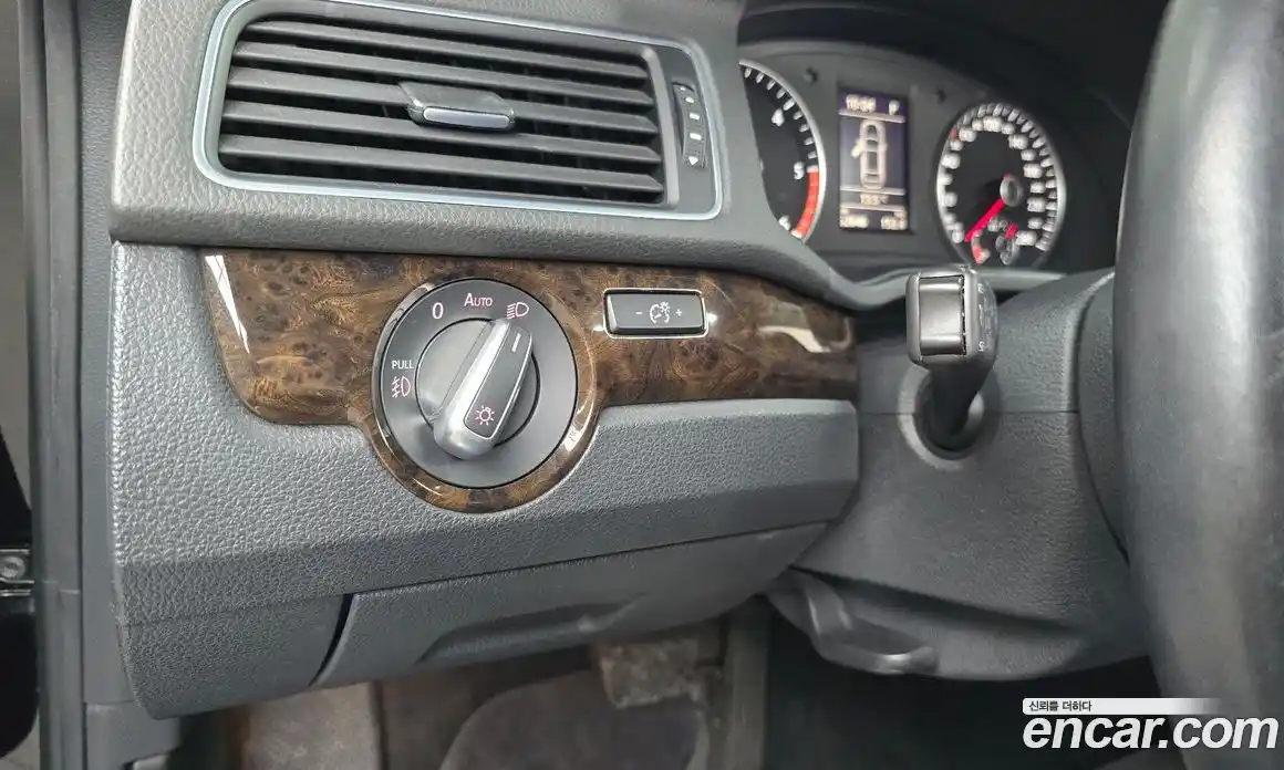 Volkswagen Passat 2015 2.0 Автомат в Москве № 214932, фото 4