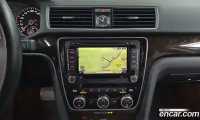 Volkswagen Passat 2015 2.0 Автомат в Москве № 214932, миниатюра 9