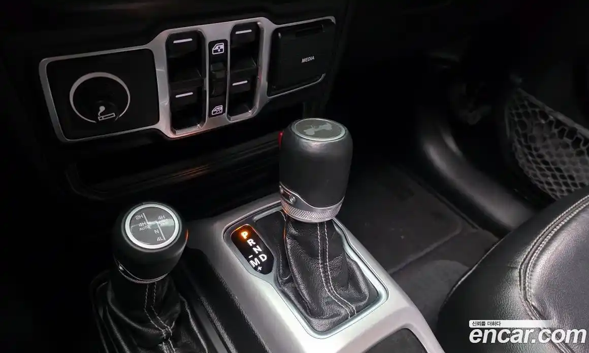 Jeep Wrangler 2020 2.0 Автомат в Москве № 215440, фото 8