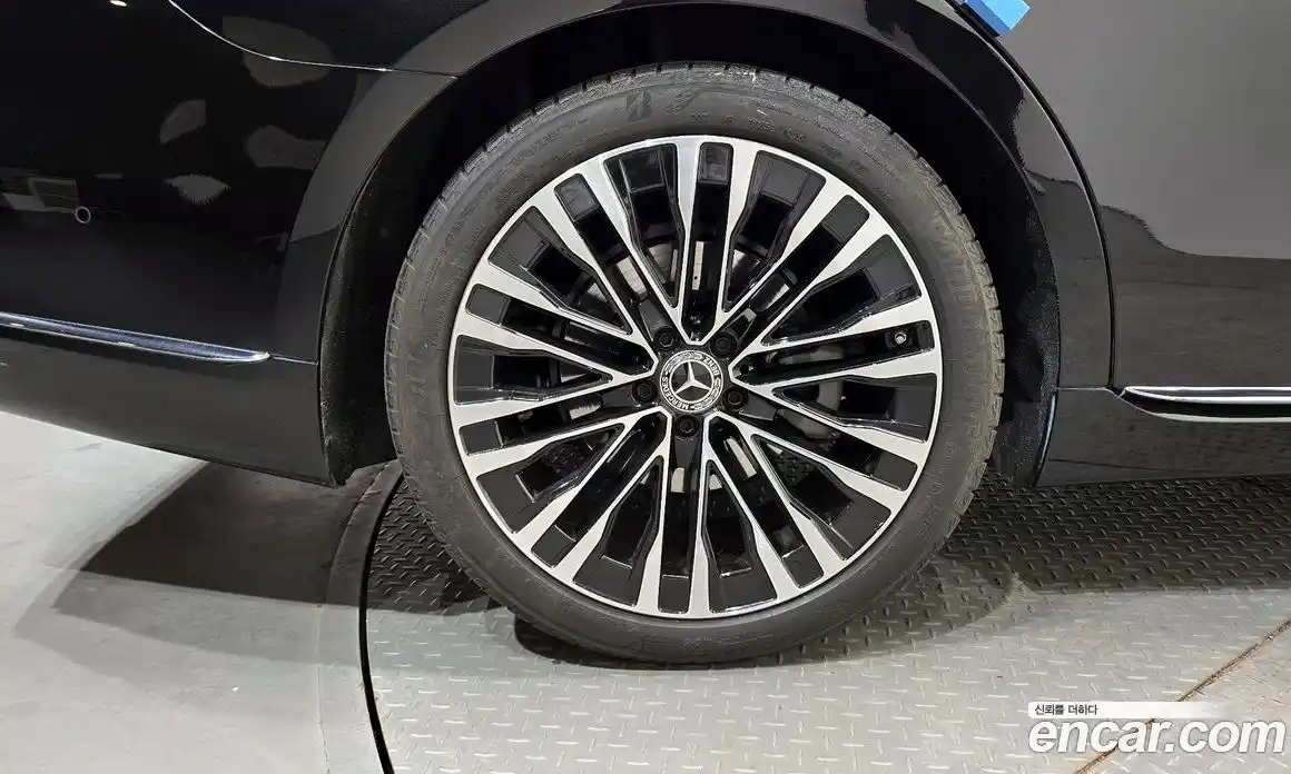 Mercedes-Benz S-Class 2024 3.0 Автомат в Москве № 224510, фото 3