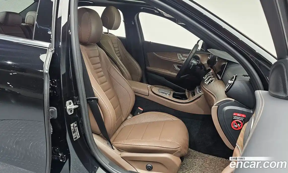 Mercedes-Benz E-Class 2023 2.0 Автомат в Москве № 224962, фото 14