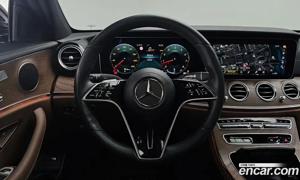 Mercedes-Benz E-Class 2023 2.0 Автомат в Москве № 224962, фото 15