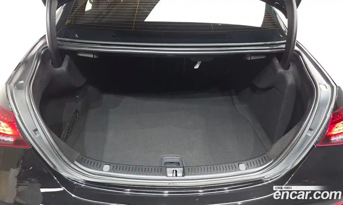 Mercedes-Benz E-Class 2023 2.0 Автомат в Москве № 224962, фото 17