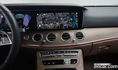 Mercedes-Benz E-Class 2023 2.0 Автомат в Москве № 224962, миниатюра 6