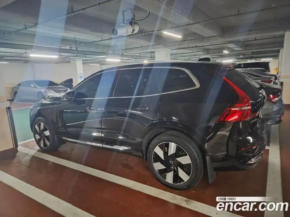 Volvo XC60 2025 2.0 Автомат в Москве № 230867, фото 3