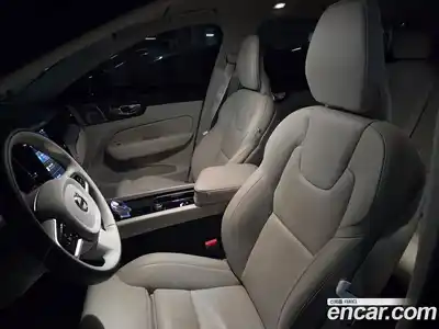 Volvo XC60 2025 2.0 Автомат в Москве № 230867, миниатюра 4