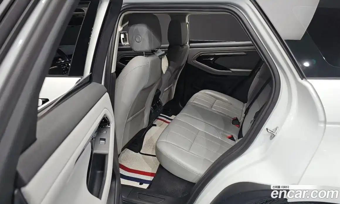 Land Rover Range-Rover Evoque 2021 2.0 Автомат в Москве № 231256, фото 12