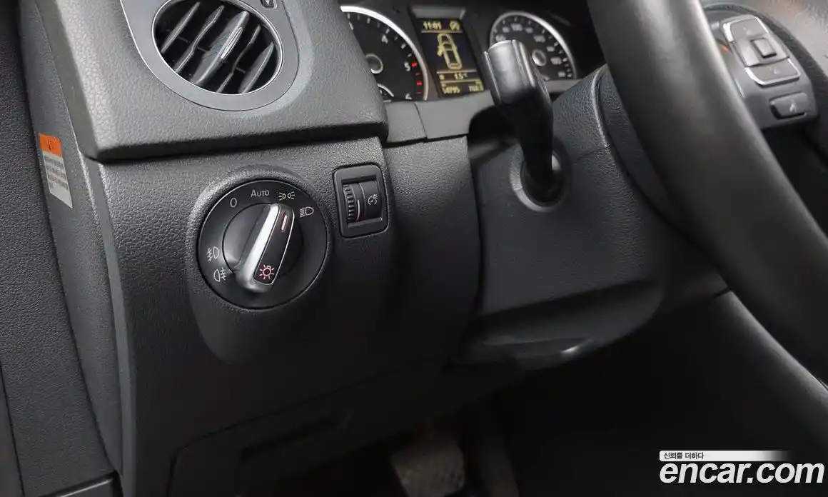 Volkswagen Tiguan 2014 2.0 Автомат в Москве № 232175, фото 12