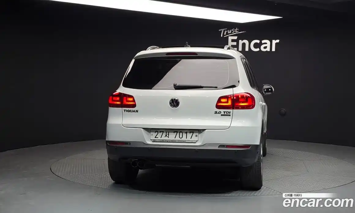 Volkswagen Tiguan 2014 2.0 Автомат в Москве № 232175, фото 16