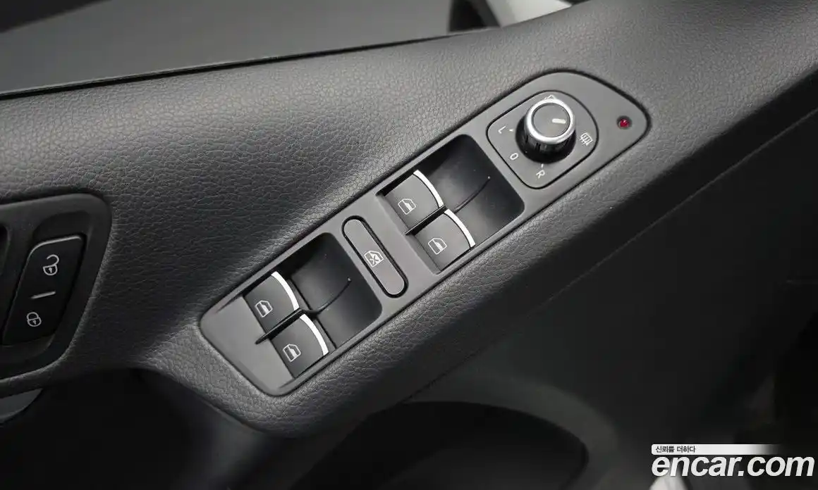 Volkswagen Tiguan 2014 2.0 Автомат в Москве № 232175, фото 10