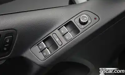 Volkswagen Tiguan 2014 2.0 Автомат в Москве № 232175, миниатюра 10