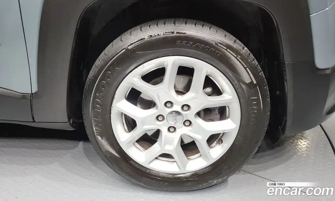 Jeep Renegade 2018 2.4 Автомат в Москве № 232497, фото 18