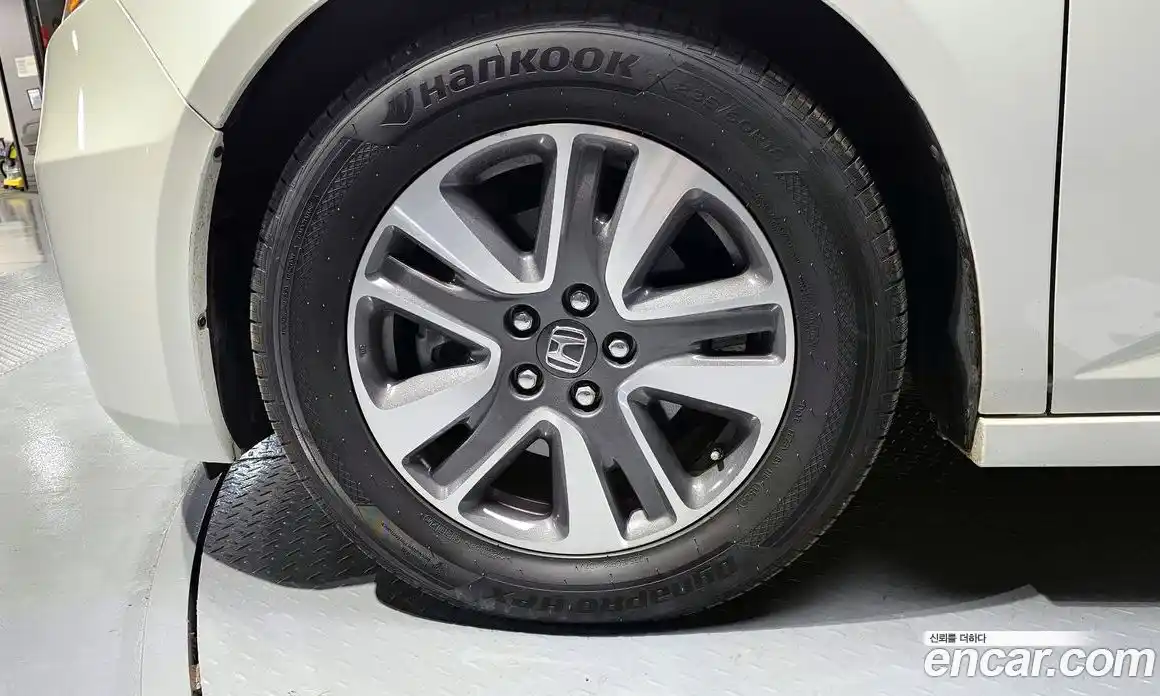 Honda Odyssey 2015 3.5 Автомат в Москве № 232848, фото 18