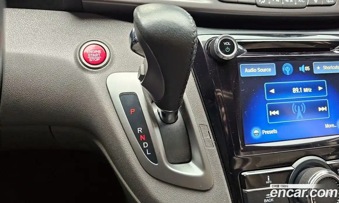 Honda Odyssey 2015 3.5 Автомат в Москве № 232848, фото 20