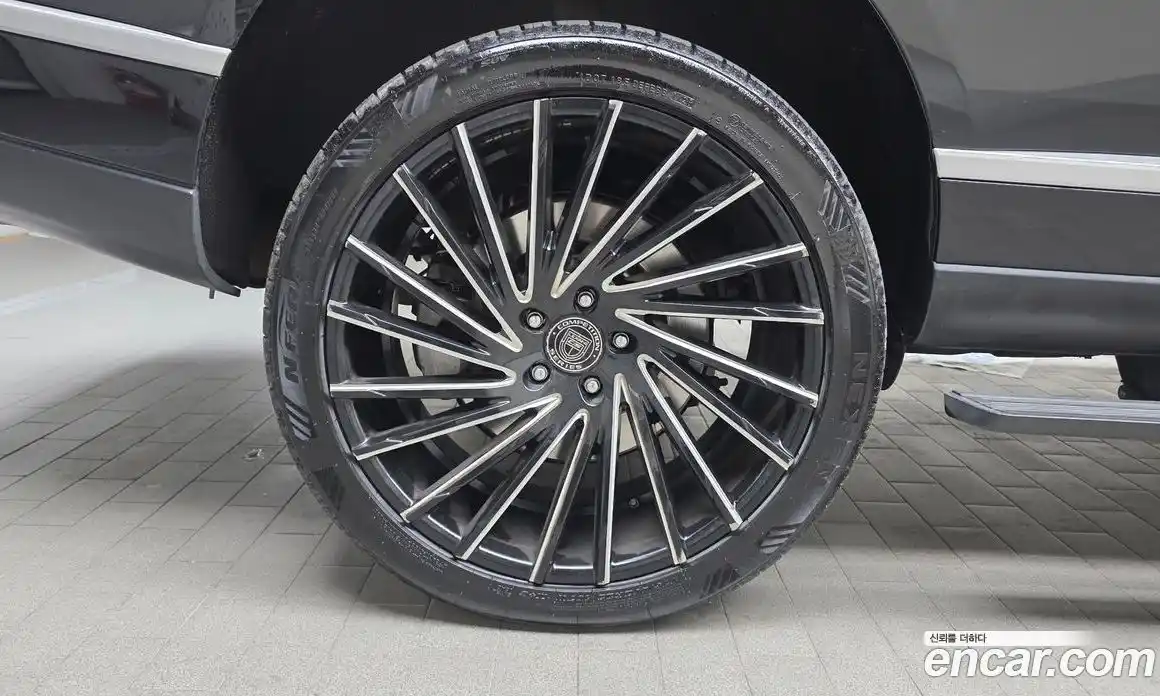 Land Rover Range-Rover 2020 4.4 Автомат в Москве № 252712, фото 11