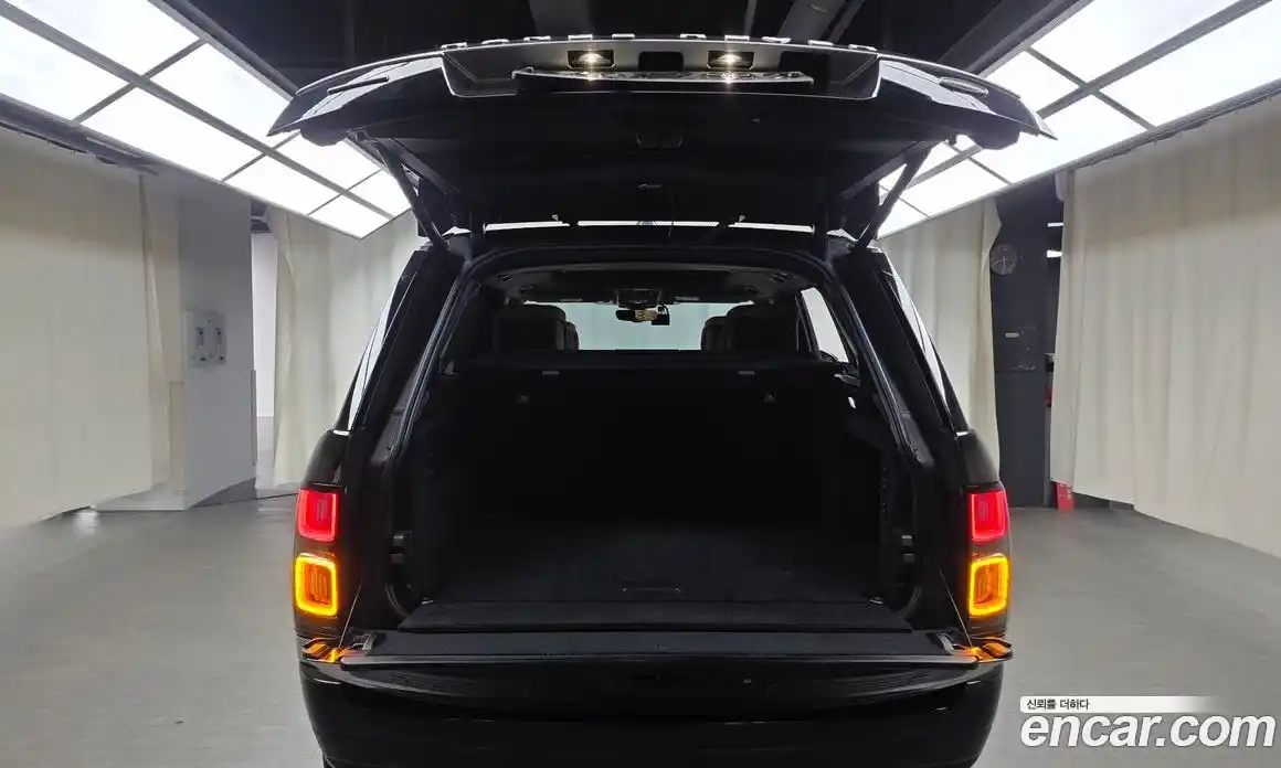 Land Rover Range-Rover 2020 4.4 Автомат в Москве № 252712, фото 15