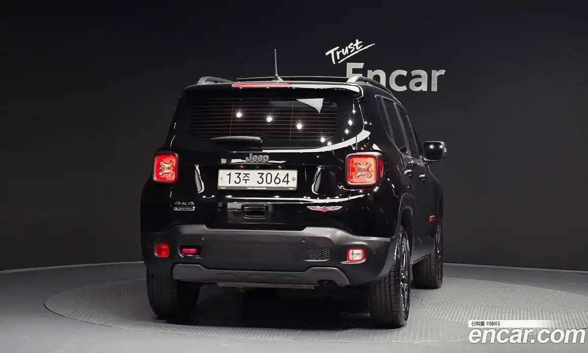 Jeep Renegade 2018 2.0 Автомат в Москве № 278809, фото 19