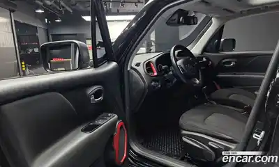 Jeep Renegade 2018 2.0 Автомат в Москве № 278809, миниатюра 10