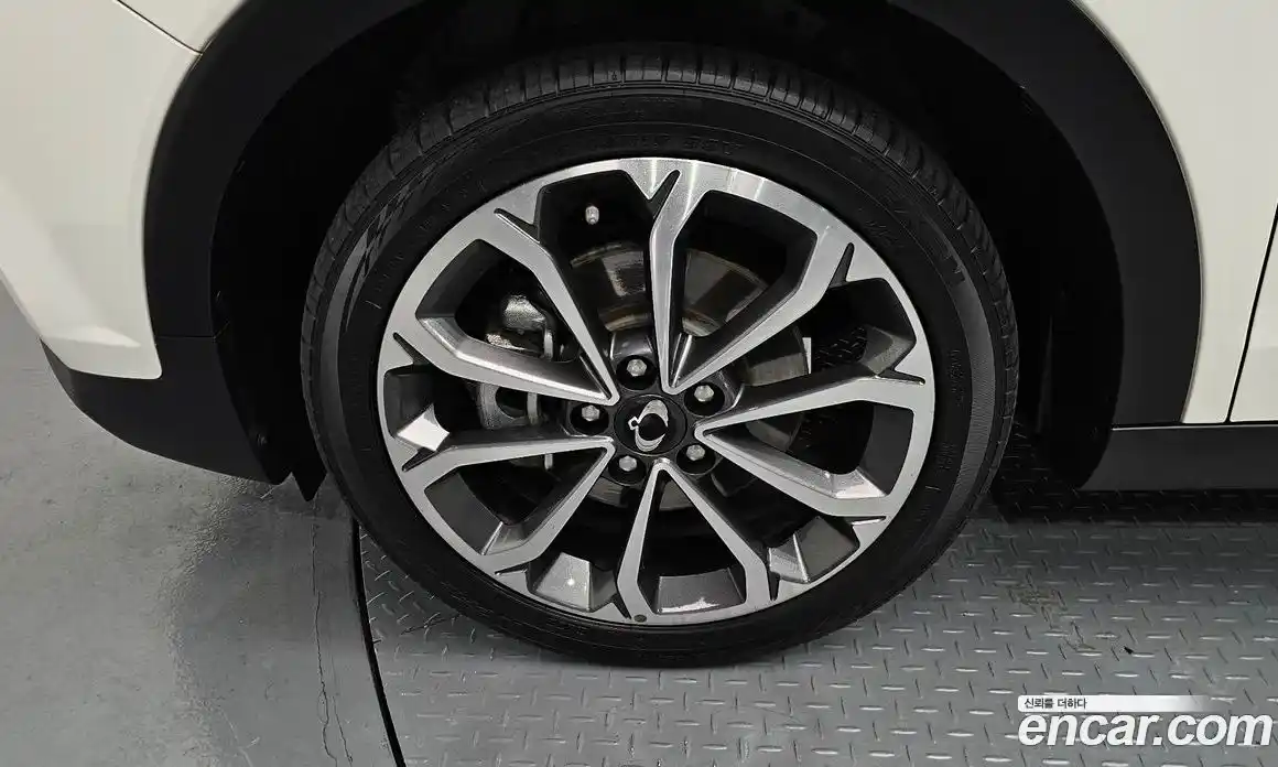 SsangYong TIBOLI 2018 1.6 Автомат в Москве № 290193, фото 19