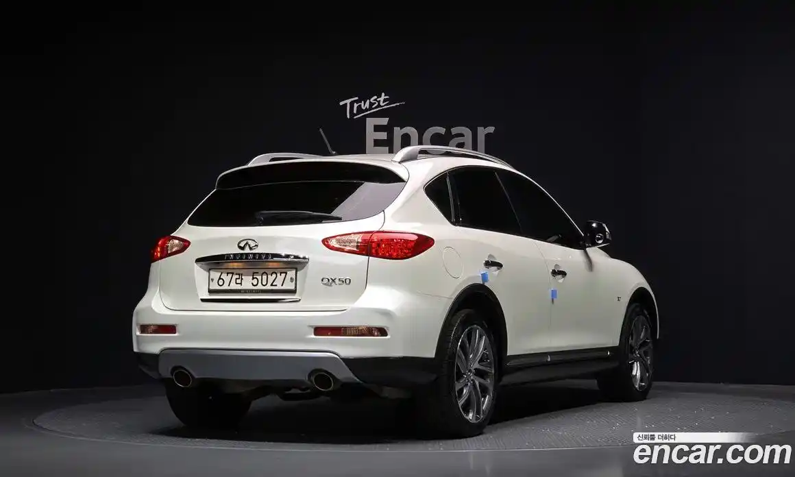 Infiniti QX50 2017 3.7 Автомат в Москве № 294761, фото 13