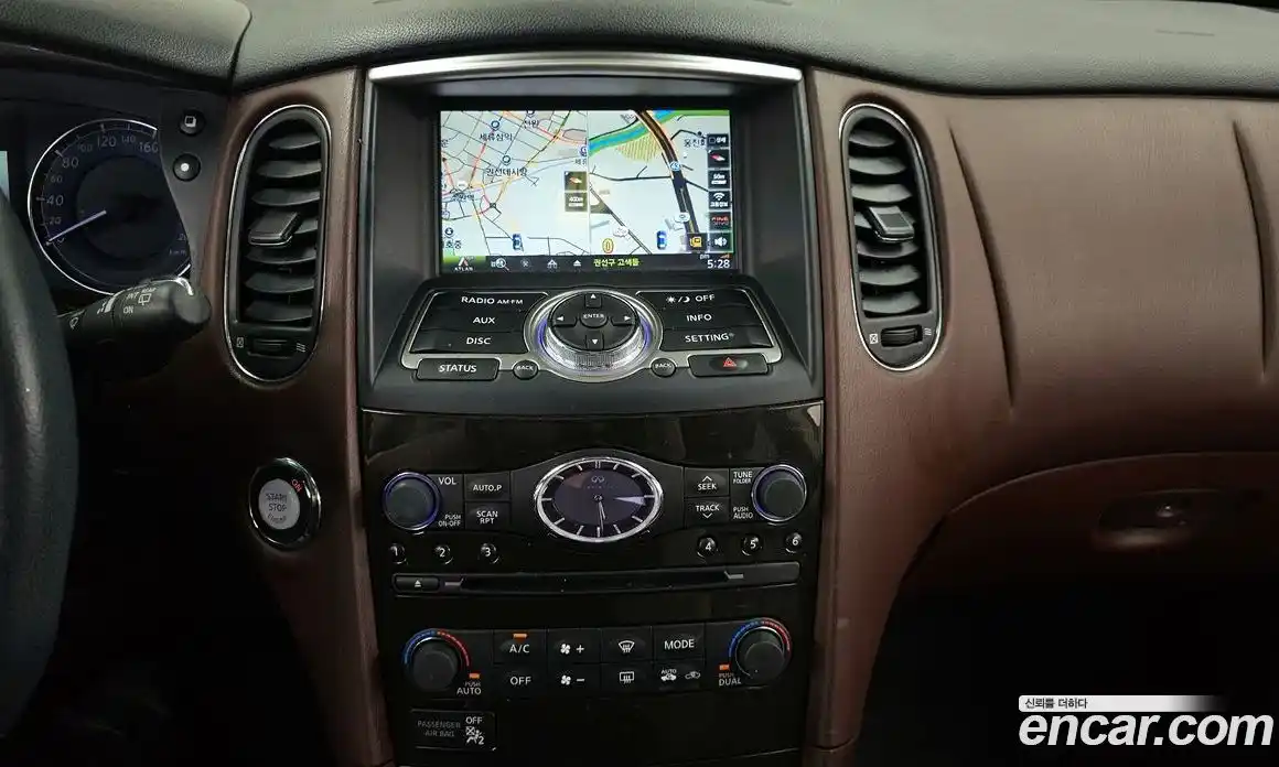 Infiniti QX50 2017 3.7 Автомат в Москве № 294761, фото 15