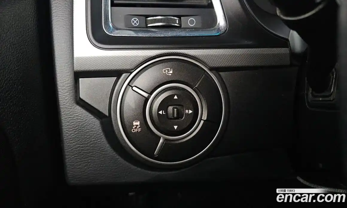 SsangYong Korando 2017 2.2 Автомат в Москве № 30134, фото 8