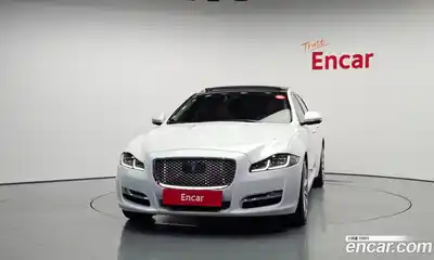 Jaguar XJ, 2017