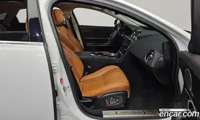 Jaguar XJ 2017 3.0 Автомат в Москве № 305048, миниатюра 4