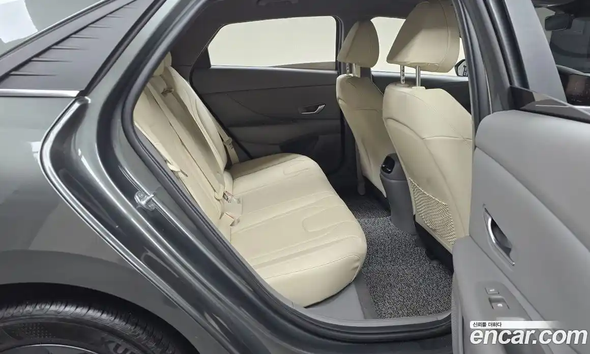 Hyundai Avante 2023 1.6 Автомат в Москве № 318438, фото 10