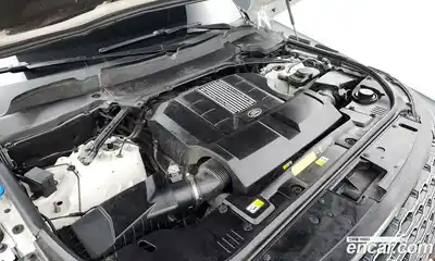 Land Rover Range-Rover 2019 5.0 Автомат в Москве № 328301, миниатюра 3