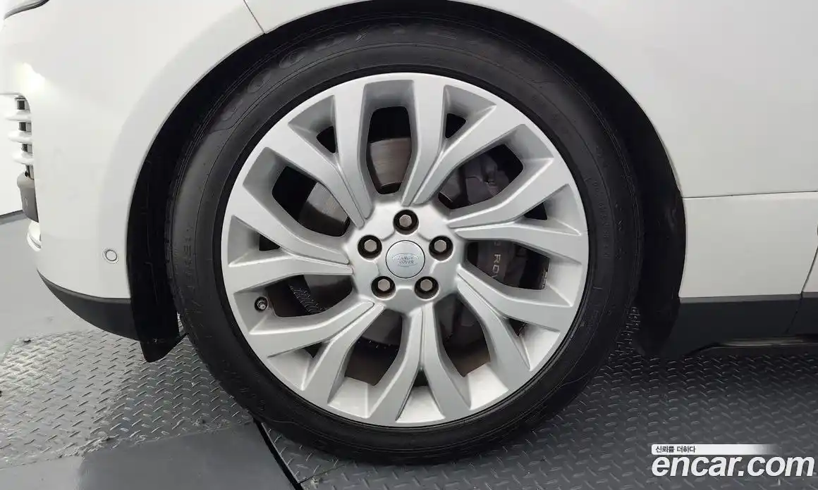 Land Rover Range-Rover 2019 5.0 Автомат в Москве № 328301, фото 8