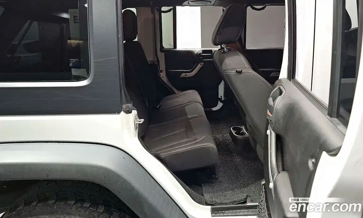 Jeep Wrangler 2014 2.8 Автомат в Москве № 340151, фото 15