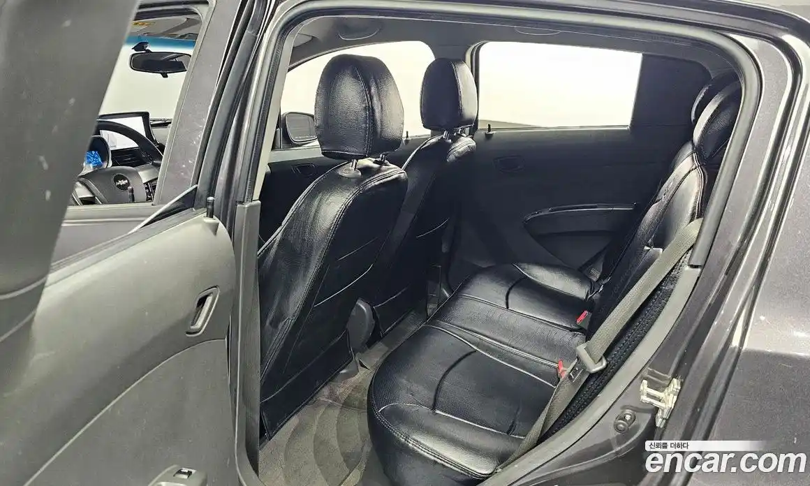 Chevrolet Spark 2015 1.0 Автомат в Москве № 41012, фото 3