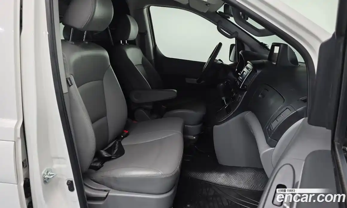 Hyundai Starex 2021 2.5 Автомат в Москве № 48333, фото 12