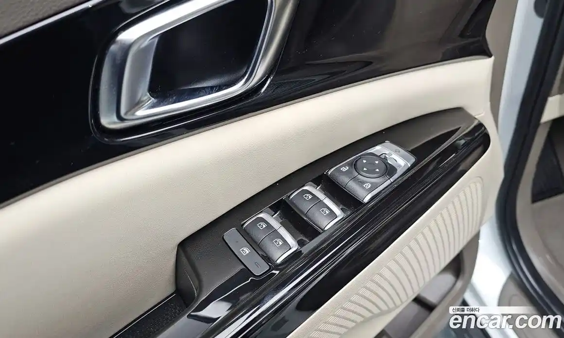 Kia Canival 2023 3.5 Автомат в Москве № 51505, фото 12